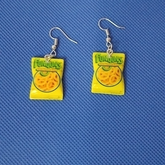 Pierced Earrings - Picture 2 of 3